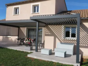 pergola aluminium store zip chateau larcher